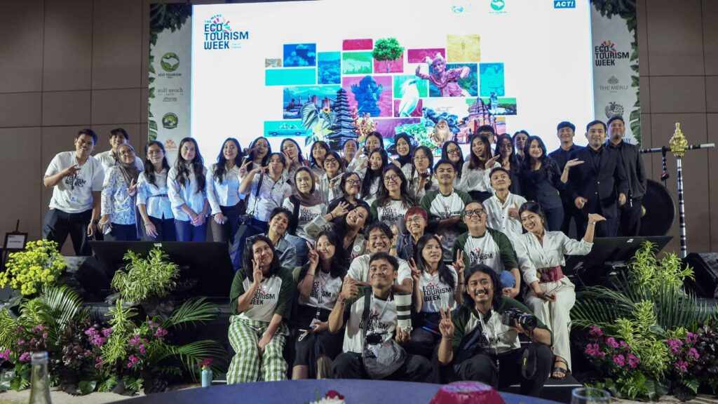 Eco Tourism Week All Team